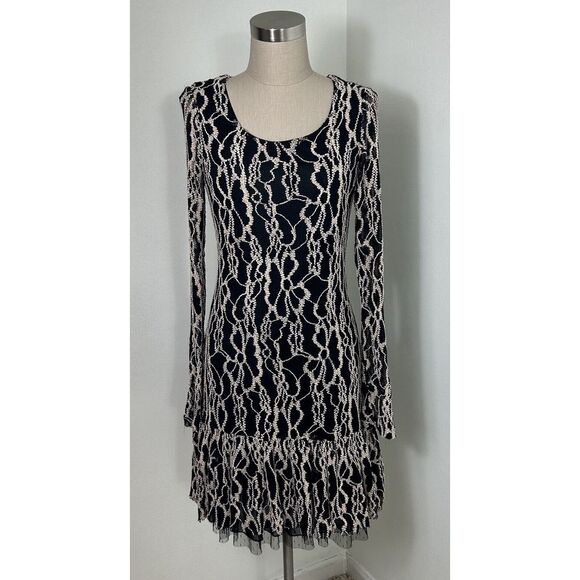 A'Reve Dresses & Skirts - A'reve Anthropologie Black Cream Lace Dress‎ Size Small Tulle Layered Retro